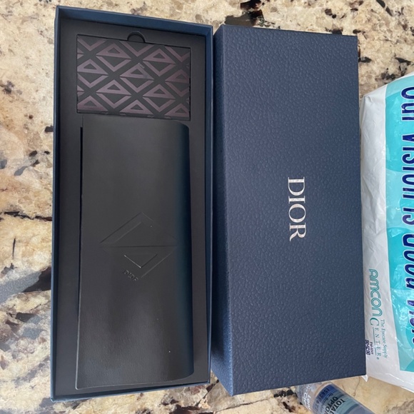 Dior Sunglasses - Picture 8 of 8